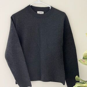 NWOT COS 100% Wool Sweater Size XS